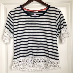Francesca’s Short Sleeve Knit Blouse